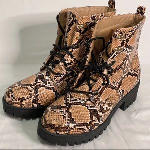 Devyn Tan Snake Print Lace-Up Ankle Boots Size 7.5